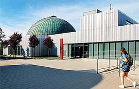 Sternwarte und Planetarium Brünn